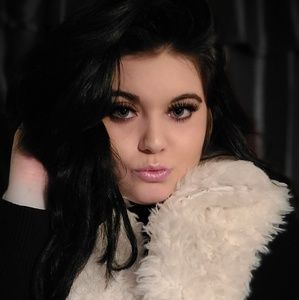 Meet your Posher, Sierra